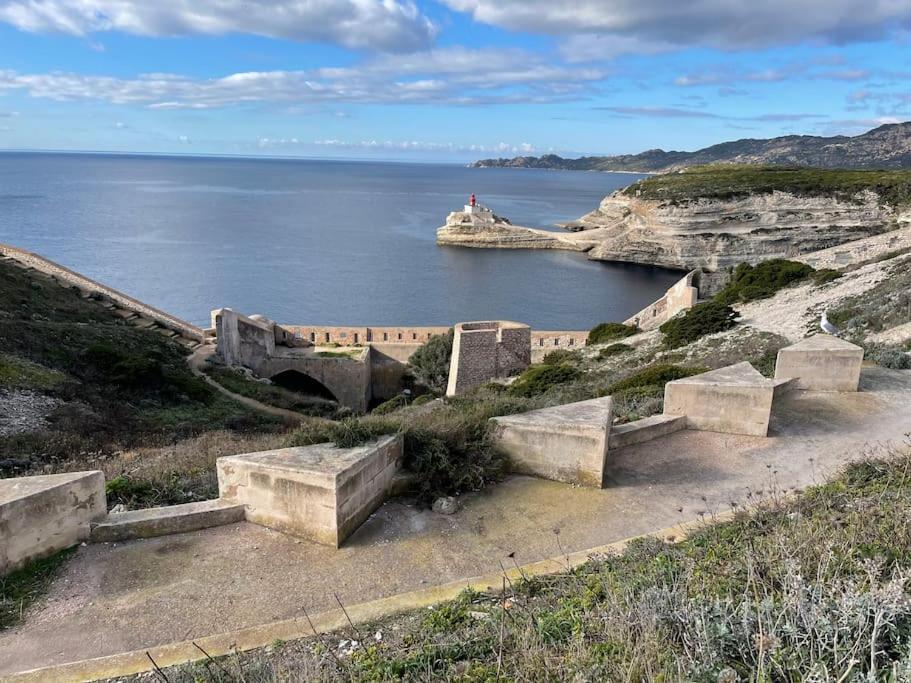 Ferienwohnung Superbe T2 Neuf Bonifacio Avec Parking Gratuit Exterior foto