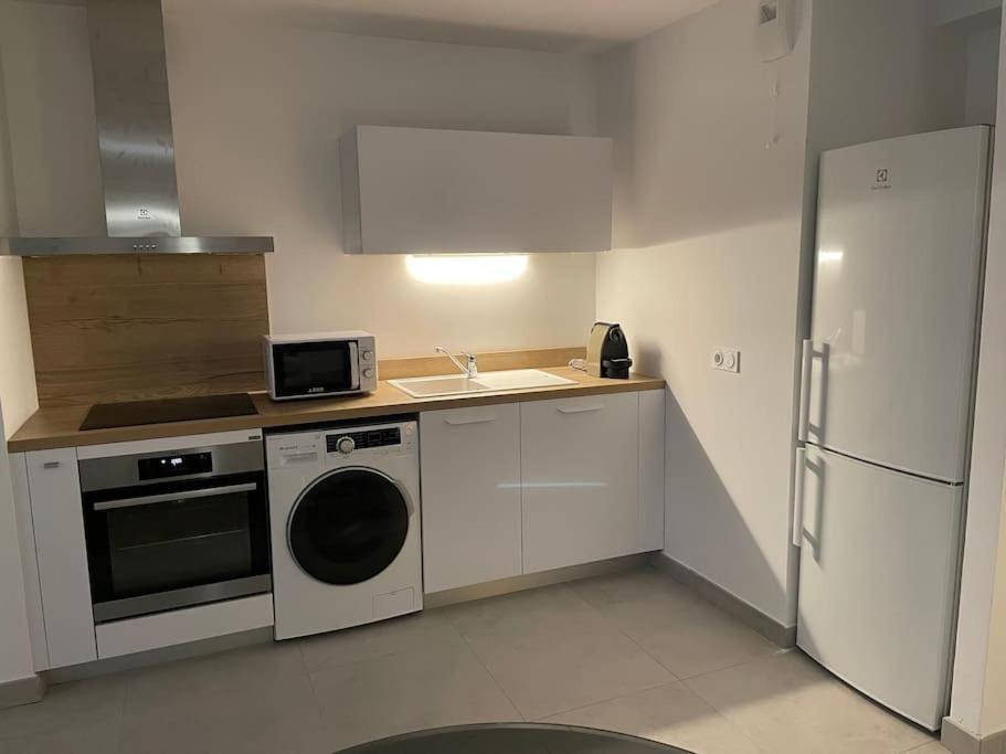 Ferienwohnung Superbe T2 Neuf Bonifacio Avec Parking Gratuit Exterior foto